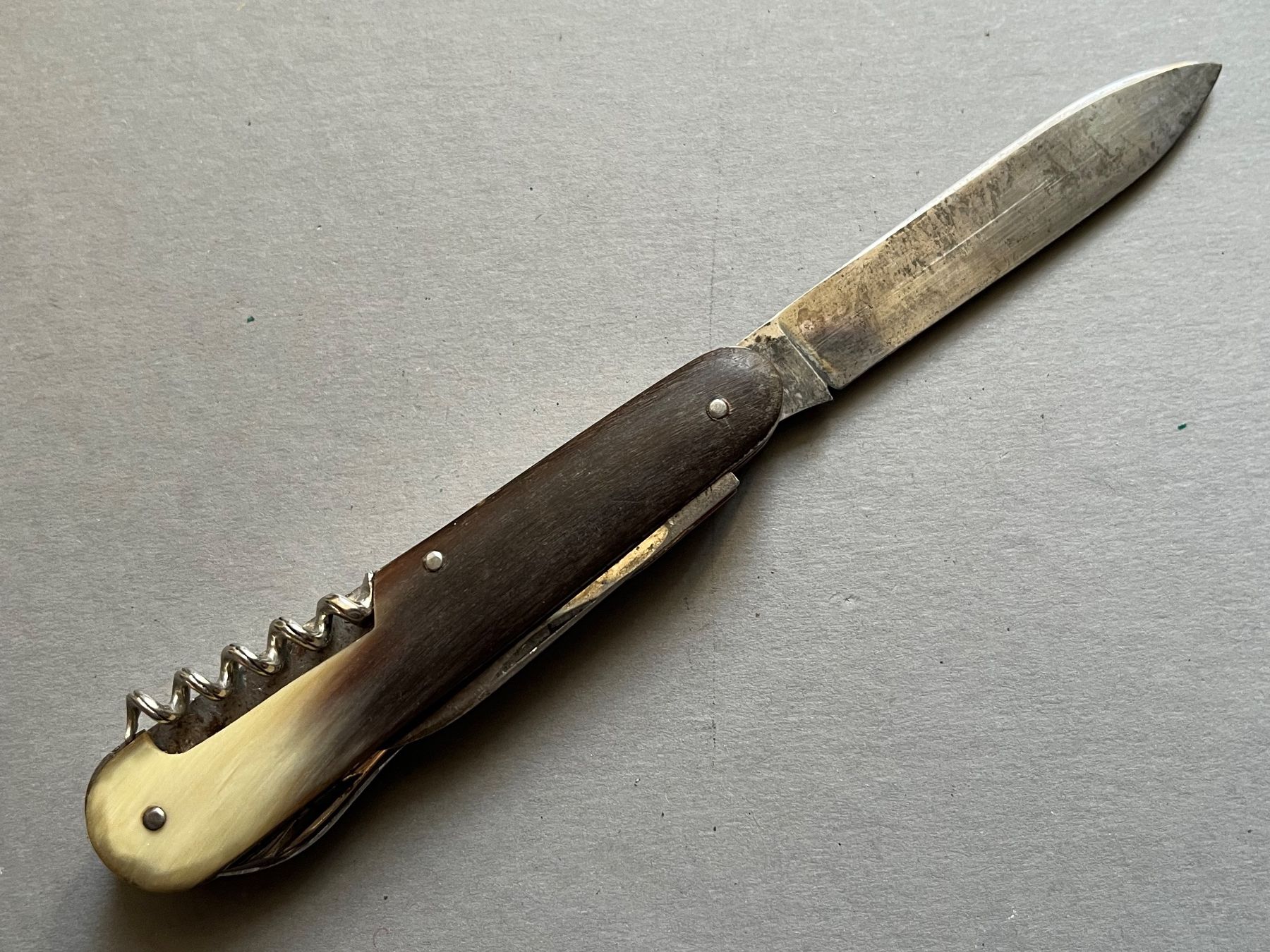 Couteaux de poche: Altes Sackmesser 93 mm - Horn-Griffschalen – D'occasion à Zürich par FV.vintage 2