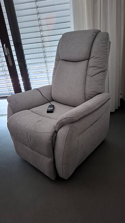 Poltrone: Poltrona reclinabile elettrica – Usato da Cassina d'Agno venduto da enr_l9cg 2
