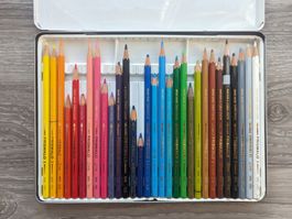 Caran d'Ache | Metallbox mit 30 PRISMALO Farben