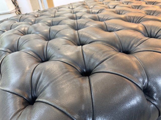 De Padova Hocker: Pouf Capitonné von De Padova – Gebraucht aus Zollikofen von OberliAG 2