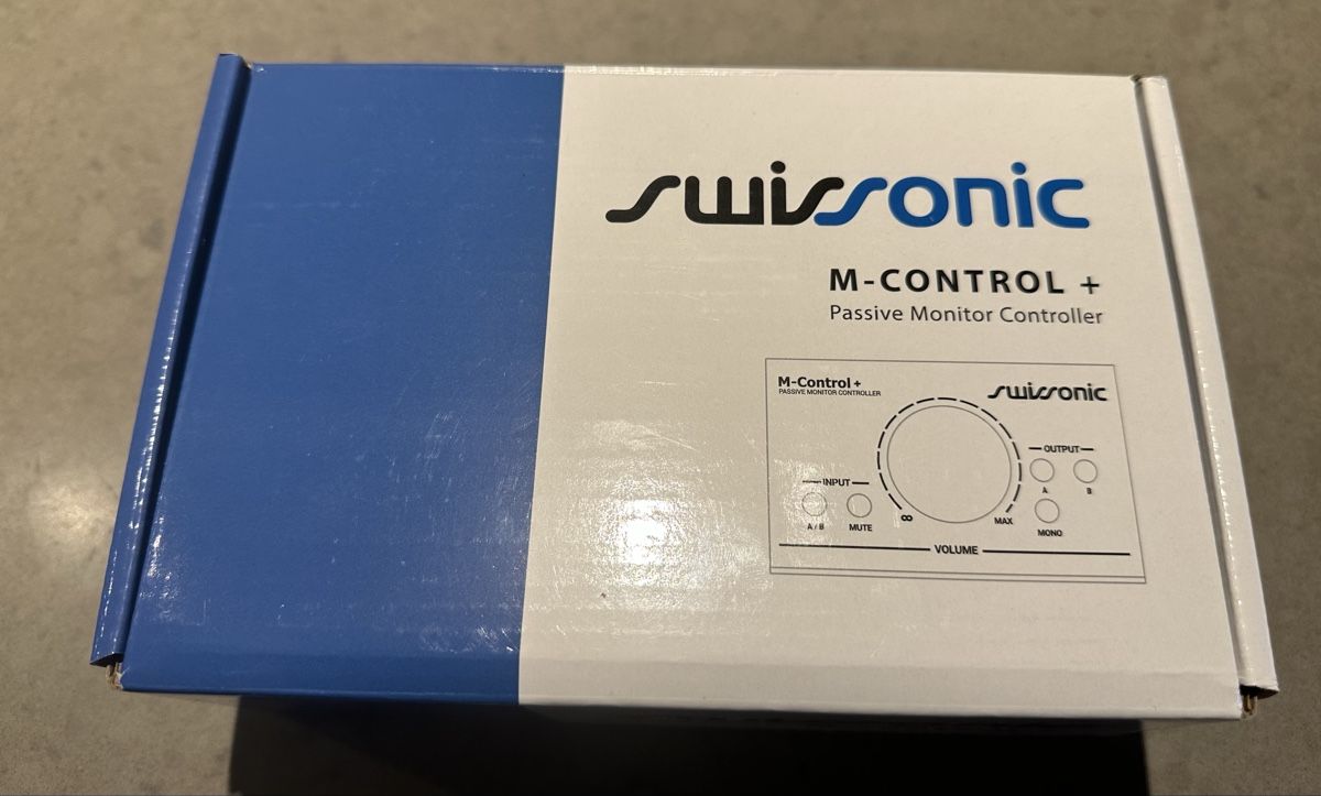 Console di mixaggio: Swissonic M-Control + passive audio monitor controller – Nuovo e nell'imballaggio originale da Russin venduto da applenic 3