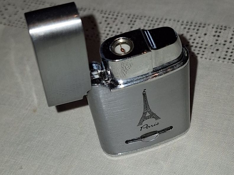 Accendini: Gasfeuerzeug Paris Souvenir – Usato da Opfikon venduto da Carslo5 1
