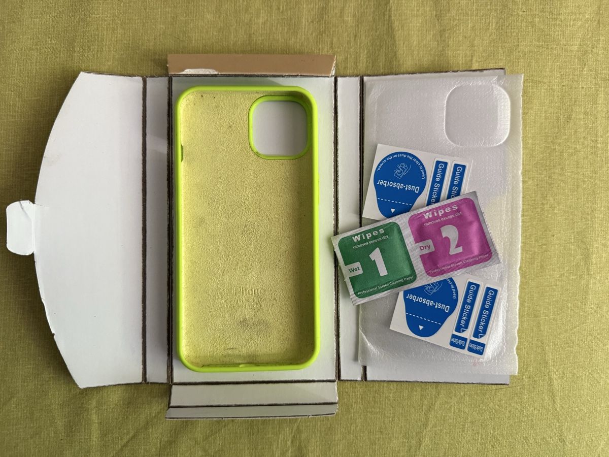 Apple Telefoni cellulari / Smartphones: Apple iPhone 14 case + protector – Usato da Zürich venduto da juanjoch 1