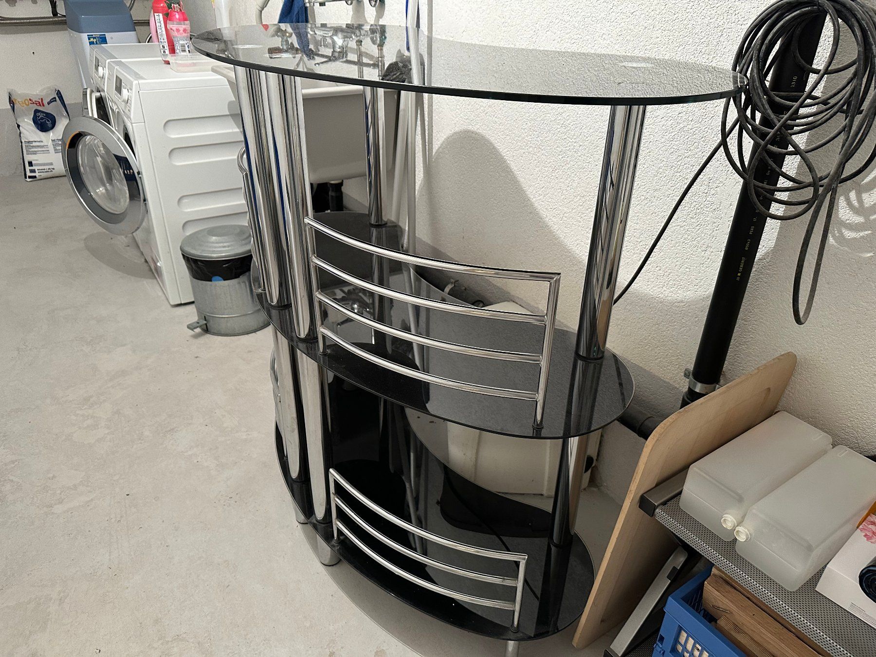 Ladenausstattungen & Messebau: BAR-Theke aus Glas / Chrom – Gebraucht aus Lenggenwil von  2
