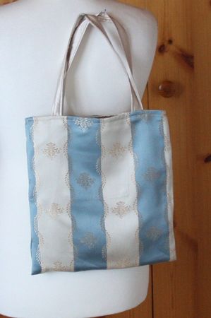 Tasche beige-hellblau Satin  NEU (1)