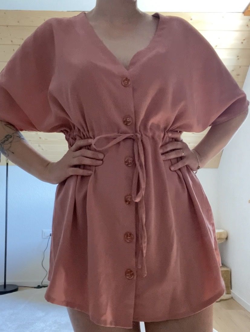 Vestiti: kurzes, luftiges Sommerkleid – Usato da St. Peterzell venduto da kreativnerd