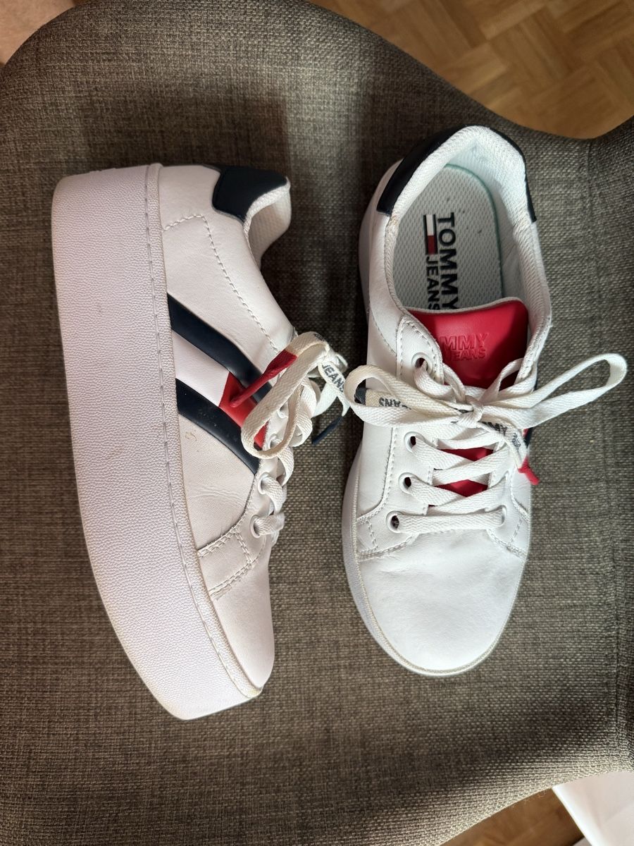 Scarpe da donna: Schuhe tommy hilfiger  – Usato da visp venduto da Kmemo1