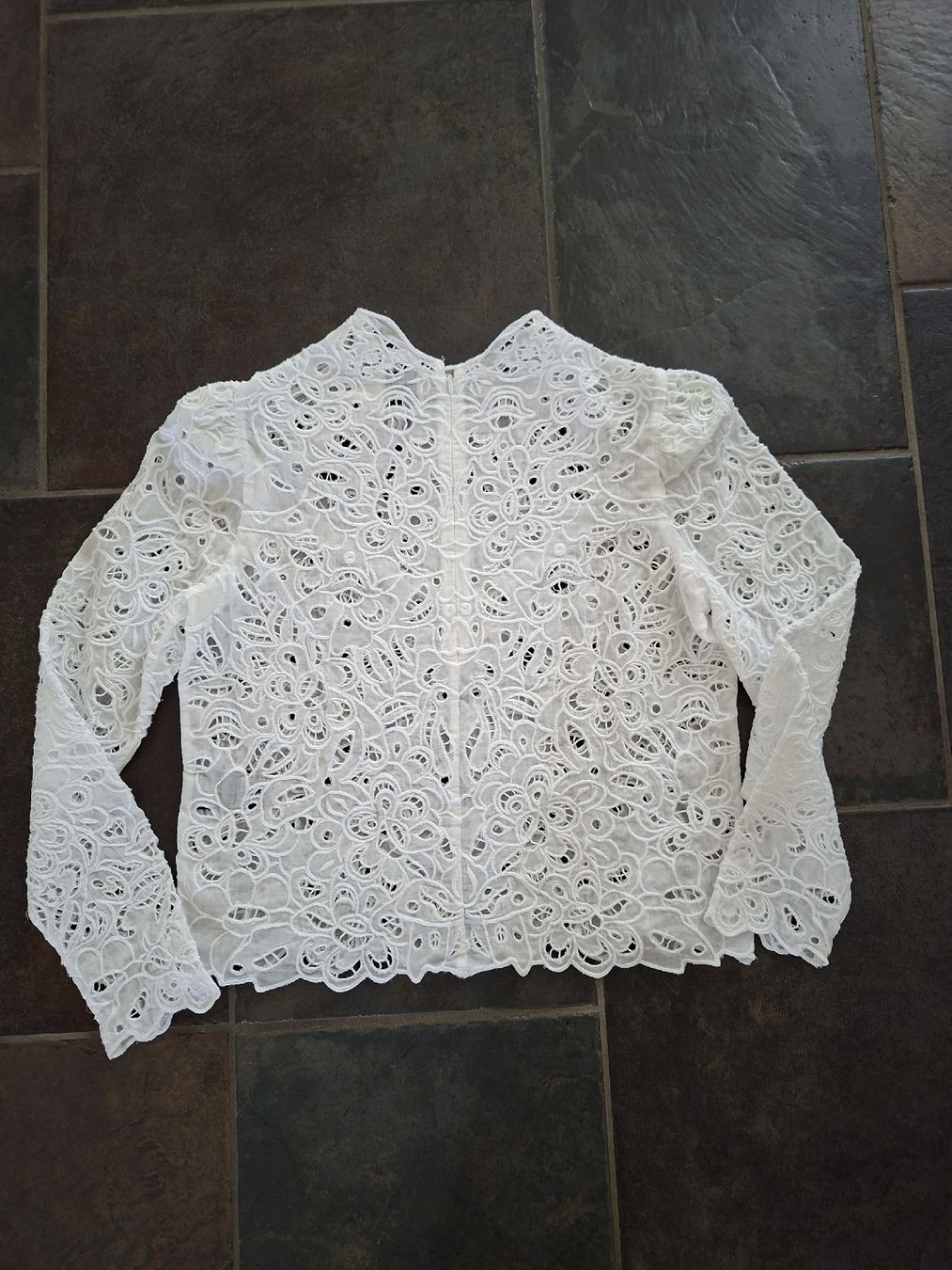 Isabel Marant Chemisiers: Blouse blanche en dentelle Isabel Marant,  taille M – D'occasion à Riaz par car_8smd 5