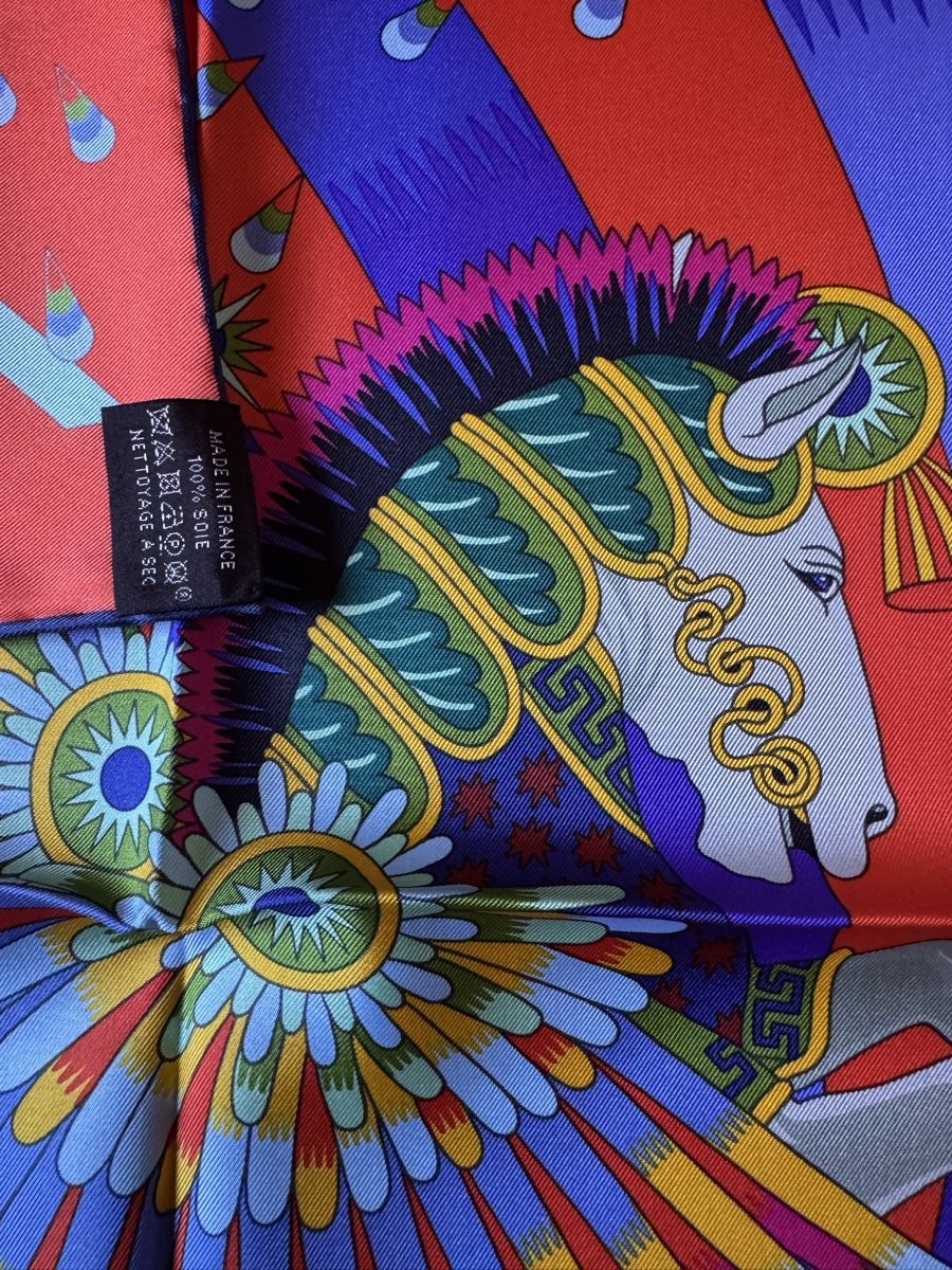 Hermès Foulard & Sciarpe: Hermès carré 90 neuf Source de Pégase  – Nuovo e nell'imballaggio originale da Genève venduto da Allisgood 4