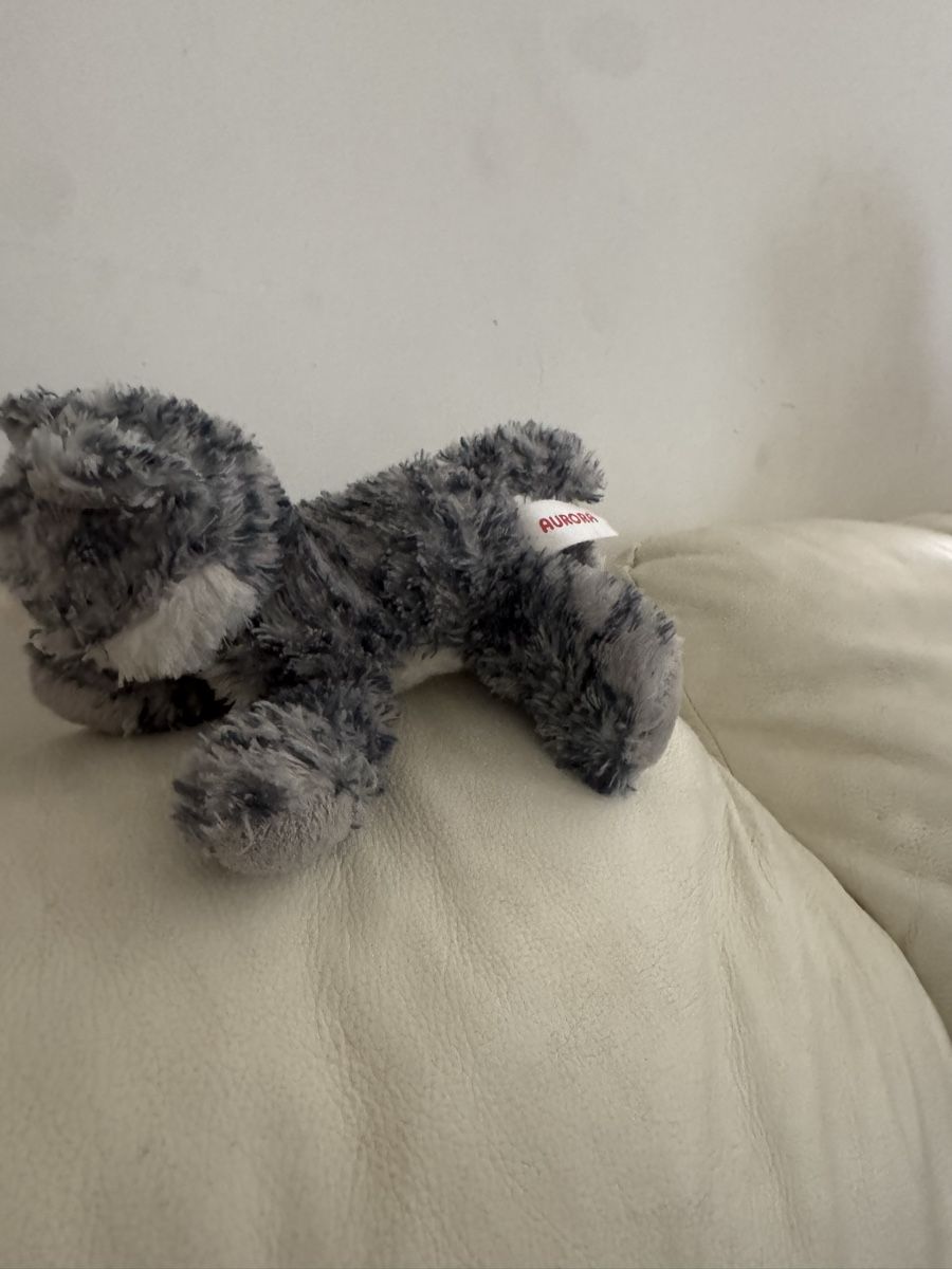 Giocattoli: Plush cat Aurora grey striped good condition – Usato da Wohlen AG venduto da bongo8nunu 1