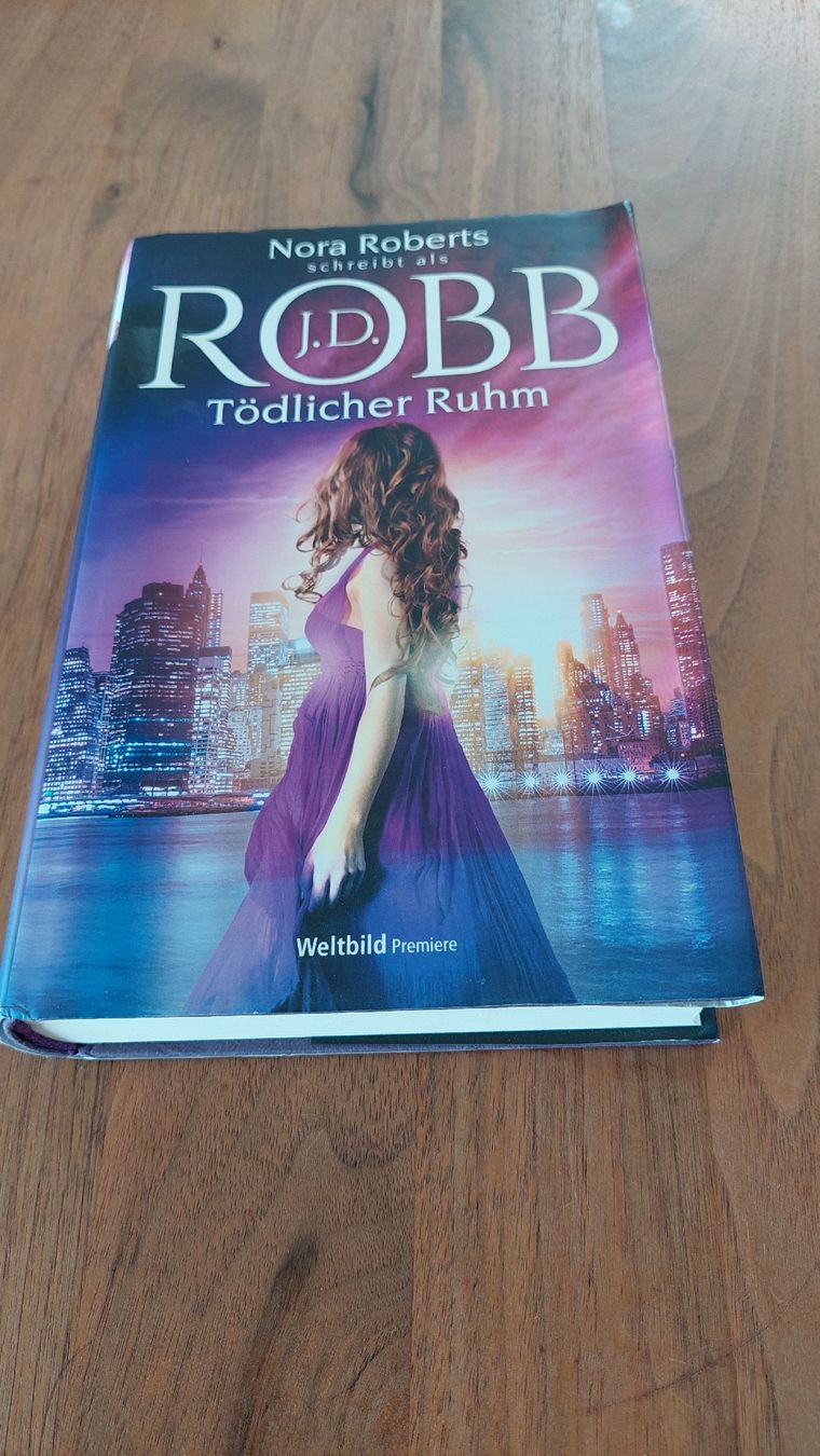Libri: Tödlicher Ruhm von Nora Roberts als J.D. Robb – Usato da Detligen venduto da yvut