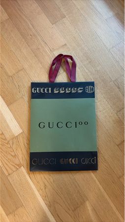 Gucci Papiertasche, sehr gut erhalten, Top Zustand!