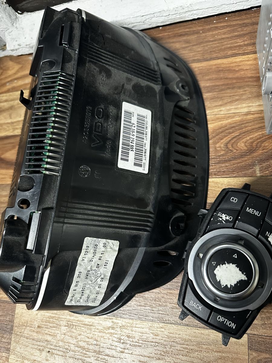 BMW Alle Autoersatzteile: BMW E61/ E60'M  CIC/ – Baujahr 2009 – Top Zustand – Gebraucht aus Grenchen von Carzio 2