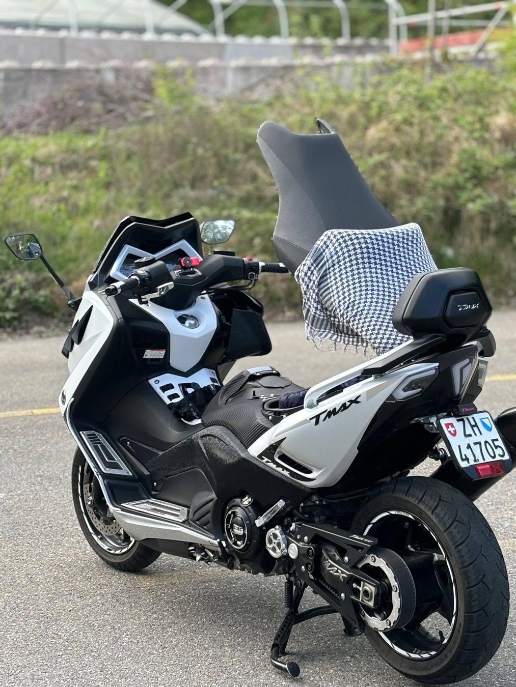 Yamaha Scooter: Tmax 530 2015 – Usato da Zürich venduto da Lemine09 3