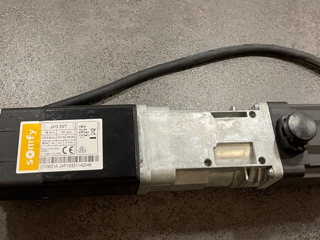 Somfy Tende da sole: Somfy J418 2WT absolute Neuware Storenmotor – Nuovo e nell'imballaggio originale da Zürich venduto da Shalashaska