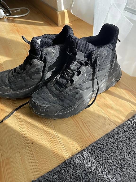 Scarpe da donna: Wanderschuh Damen Grösse 38 Adidas Terrex – Usato da Lenzerheide/Lai venduto da didi_84