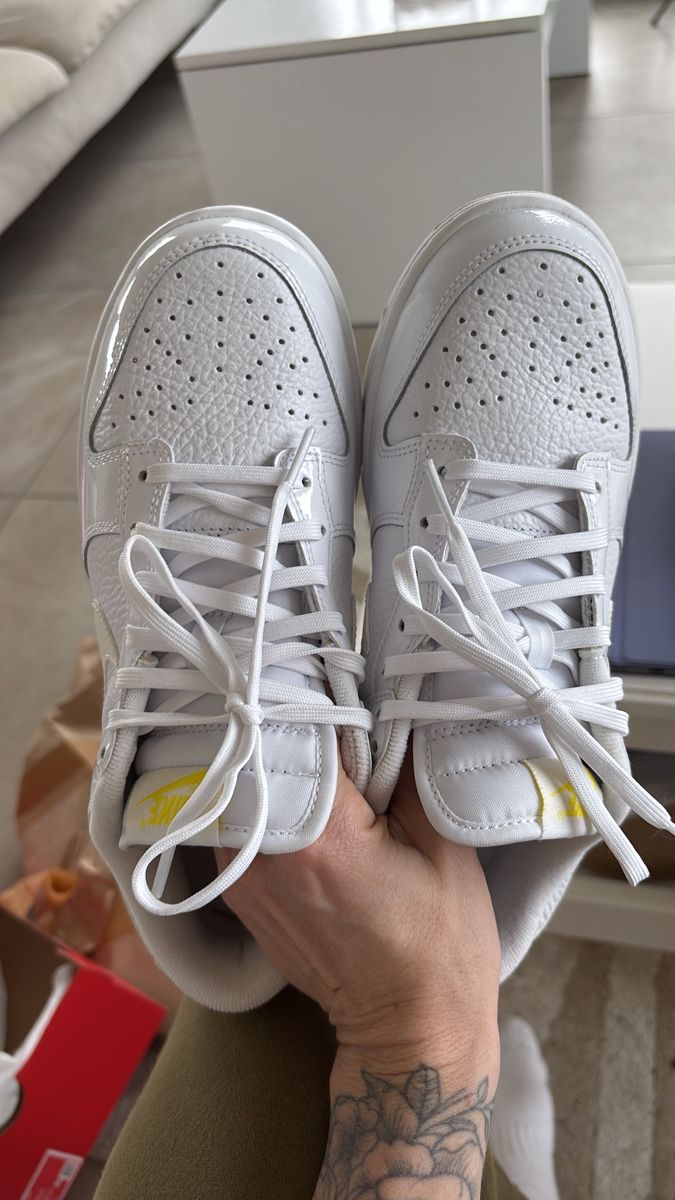 Nike Scarpe da uomo: Nike Dunk Yellow Heart Sneakers – Nuovo e nell'imballaggio originale da Fétigny venduto da Titou2010 1