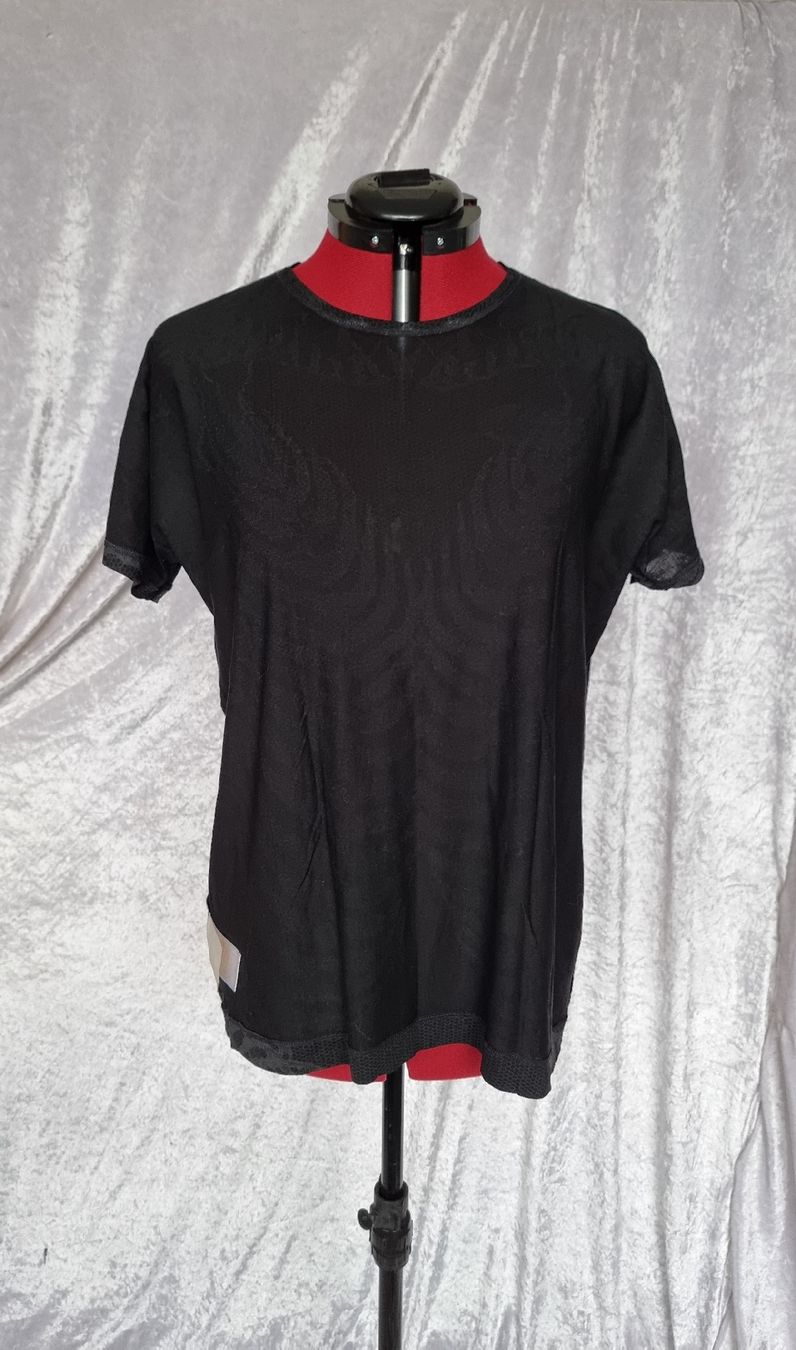 Gucci T-Shirts: Damen-T-Shirt-GUCCI – Neu (gemäss Beschreibung) aus Pfäffikon SZ von hrs_k2tn 5
