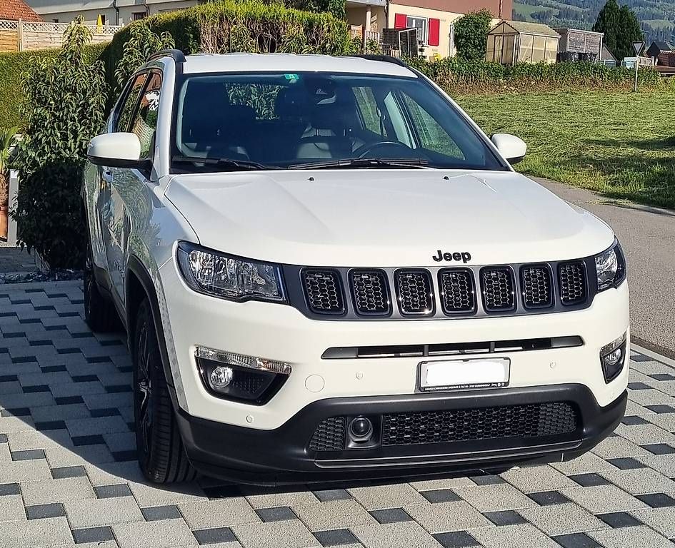 Autos: Jeep Compass 1.3 night eagle – D'occasion à St. Silvester par chr_2hpp 1
