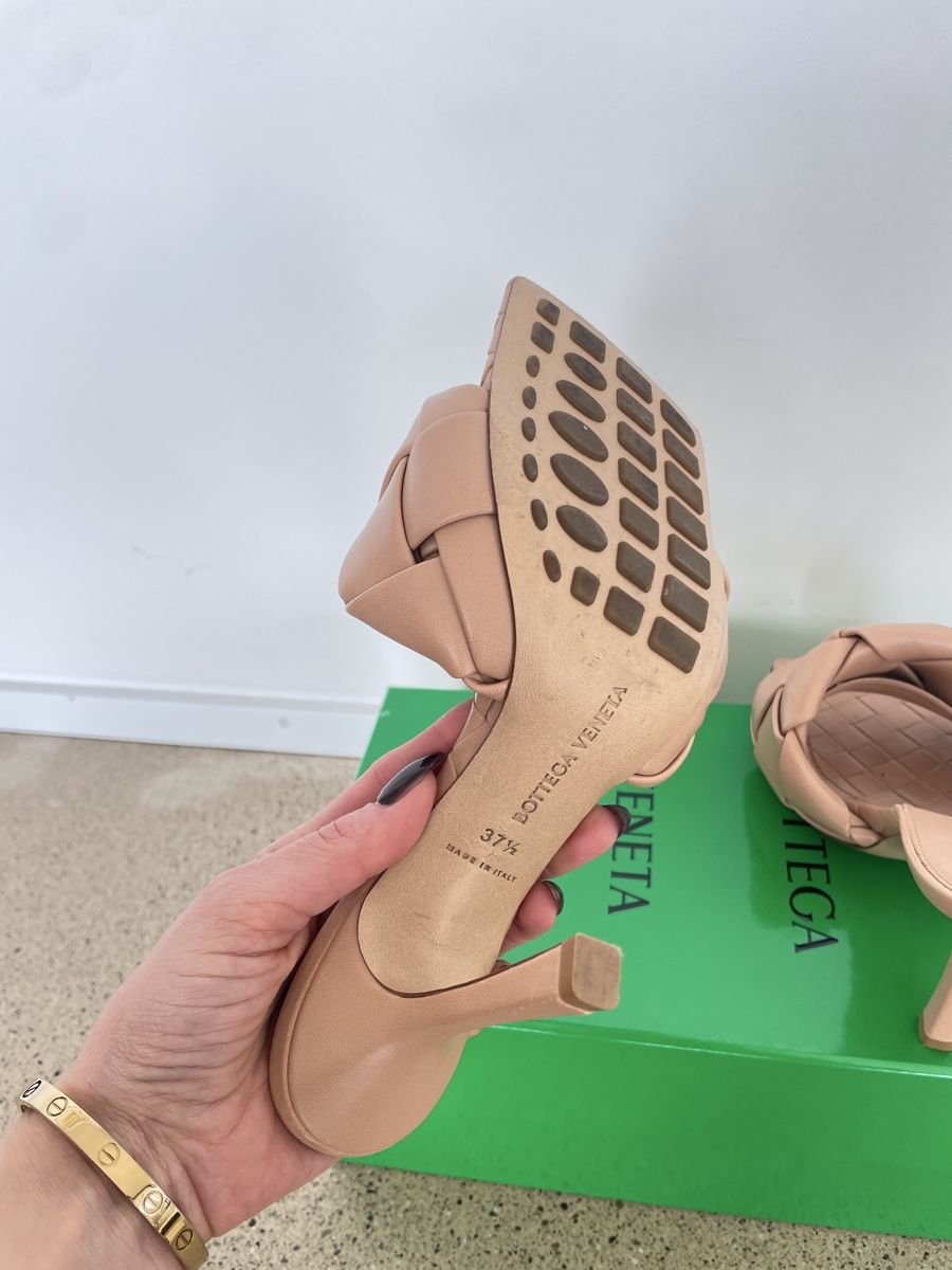Bottega Veneta Scarpe da donna: Bottega Veneta Lido Mules – Usato da Stäfa venduto da Nicole093 5