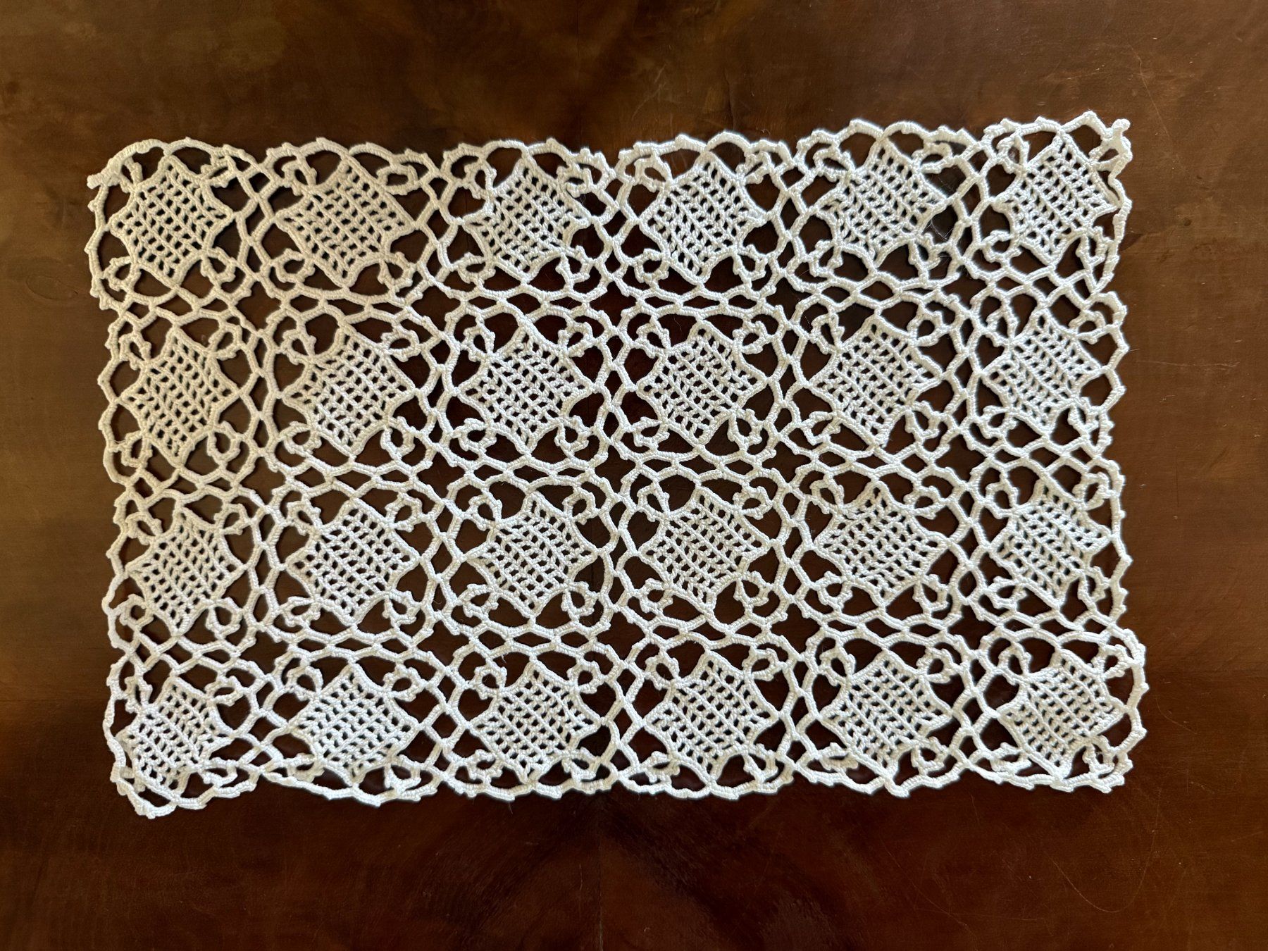 Alle Dekorationen: SPITZENDECKCHEN  FRIVOLITE SPITZEN  HANDARBEIT – Gebraucht aus Subingen von ArtBead