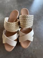 Sandales compensées UGG d'été - Élégantes et confortables!