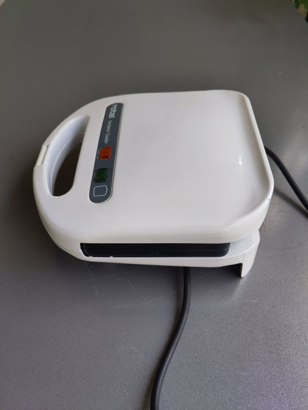 Cucine complete: Sandwich Toaster Rotel – Usato da Basel venduto da Len_z66c