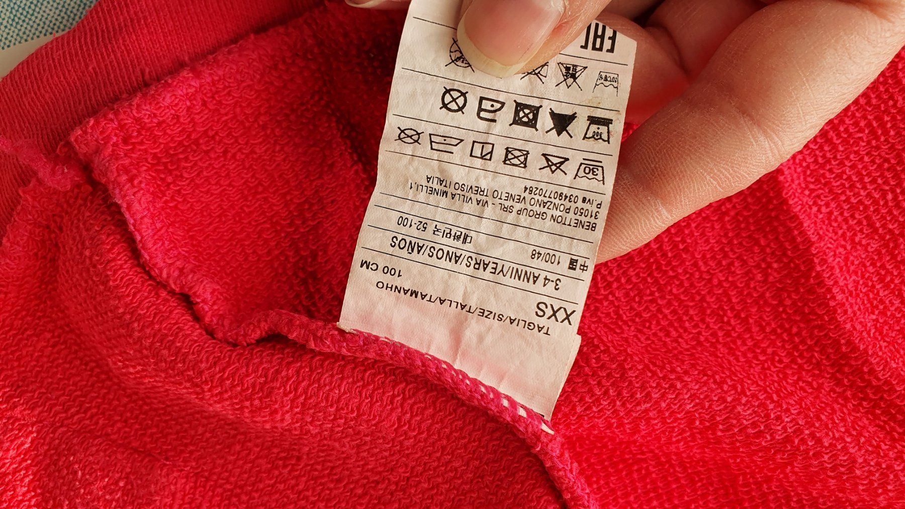 Benetton Pullover & Sweatshirts: Pinkes Benetton Sweat Jäggli - 98 – Gebraucht aus Staufen von Fleby84 2