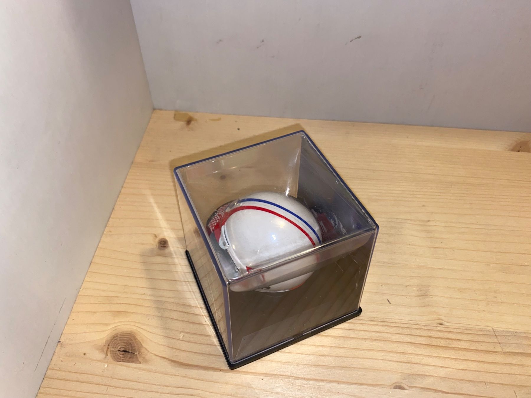 Ferrari Modellini d'auto: Ferrari Helm 1/5 Chris Amon 1967 – Nuovo (secondo la descrizione) da Wohlen AG venduto da PrivatSammlung 3