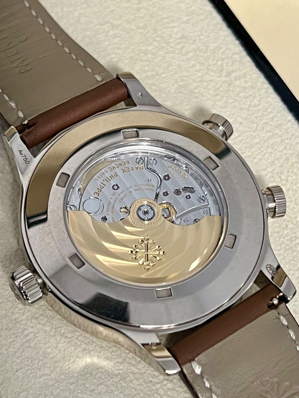 Patek Philippe Orologi: Patek Philippe 5524G-001 de 2024 Full Set – Usato da Sion venduto da ROBY_ROBY_ROBY 2