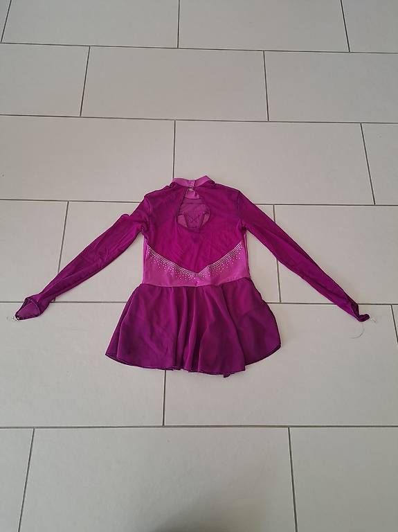 Vestiti & Gonne: Eiskunstlaufkleid – Usato da Buch am Irchel venduto da nellsch87 1