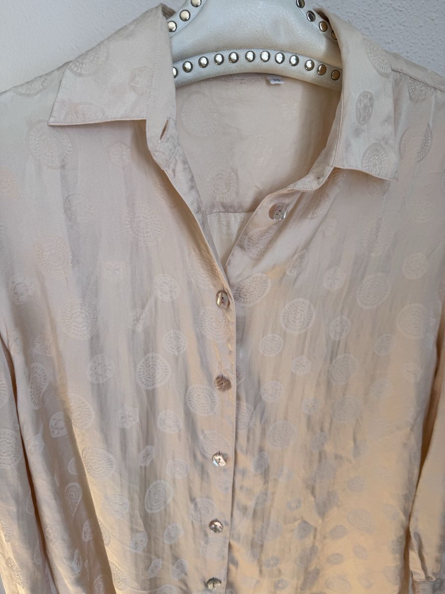 Camicette: Seidenhemd beige vintage – Usato da Zürich venduto da cam_kcc7 5