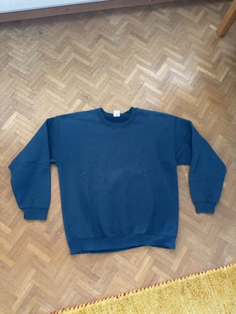 Sweatshirt Gildan bleu marine taille L bon etat