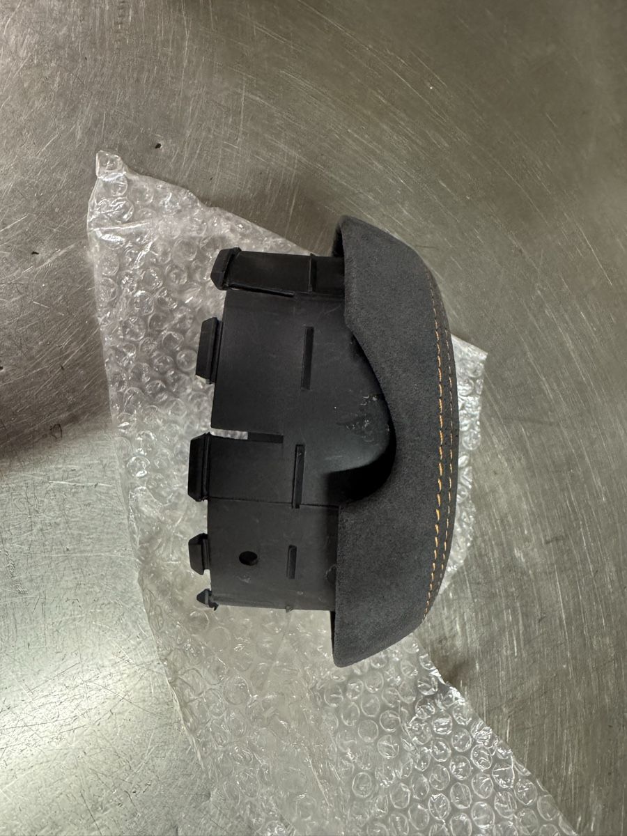 Audi Tutti pezzi di ricambio auto: Airbagcover Audi 2012-2016 – Usato da Oberönz venduto da Marco9 1
