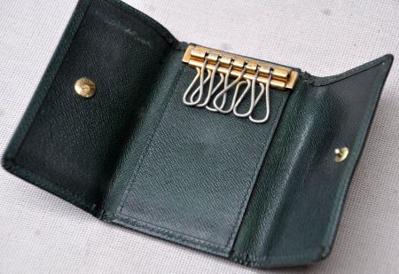 Louis Vuitton Taiga Etui für Schlüssel / étui pour clés