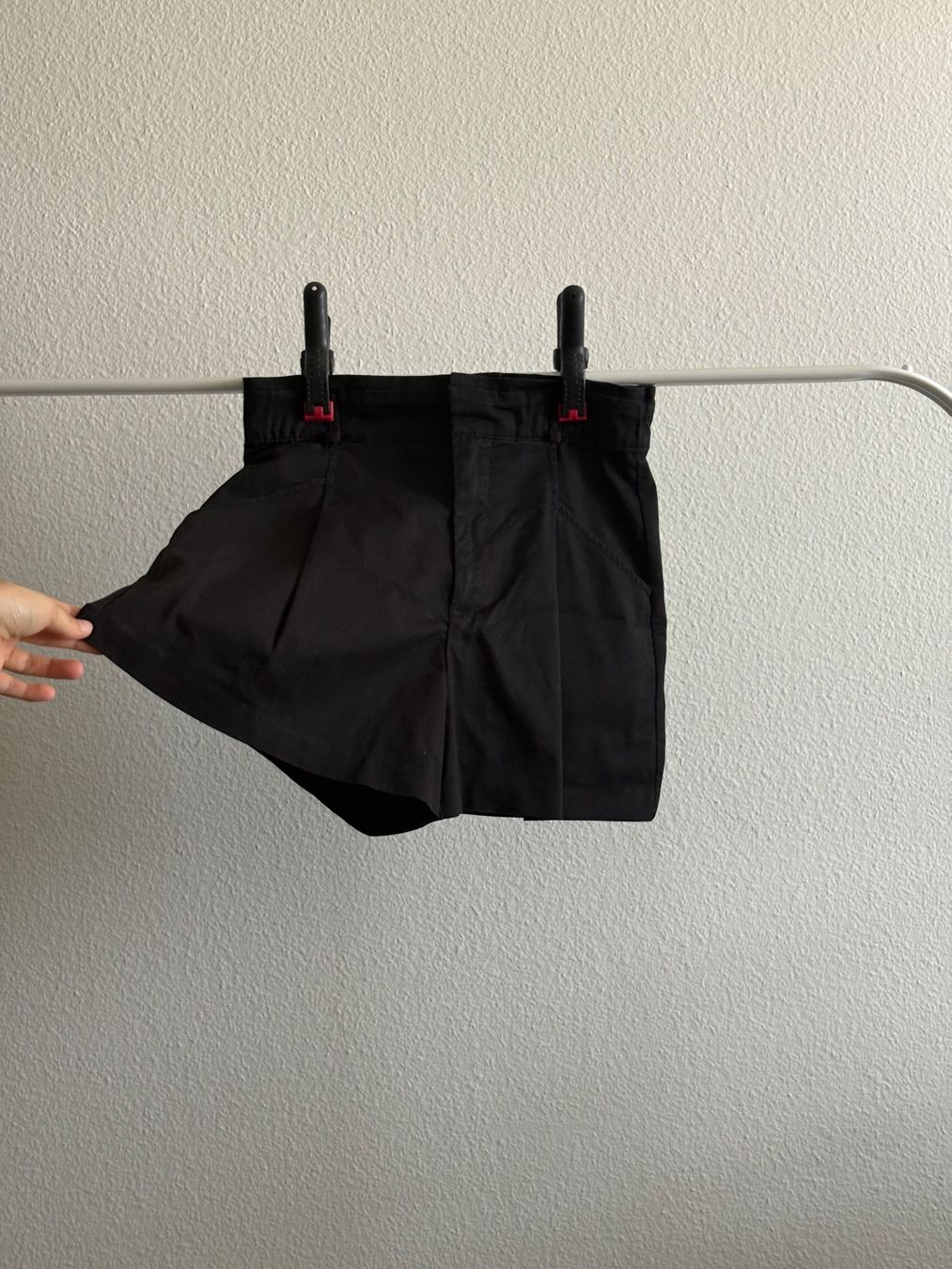 Zara Hosen: schwarze Shorts – Gebraucht aus Zürich von bbbggg 1