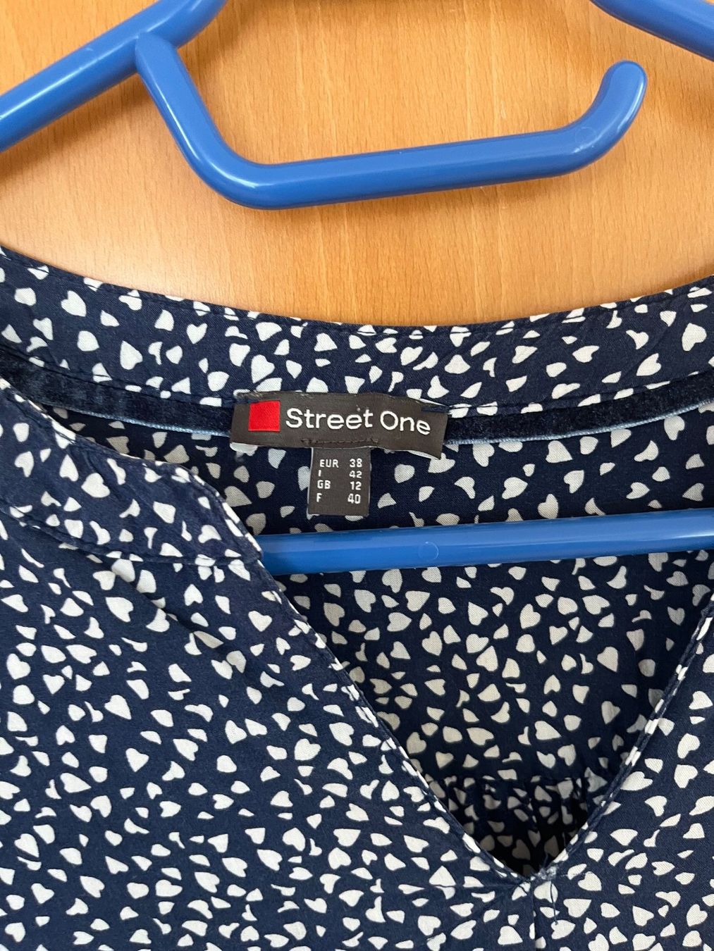 Blusen: Street One Bluse, Gr. 38, Dunkelblau/Weiss – Gebraucht aus Kreuzlingen von zwergli05 1
