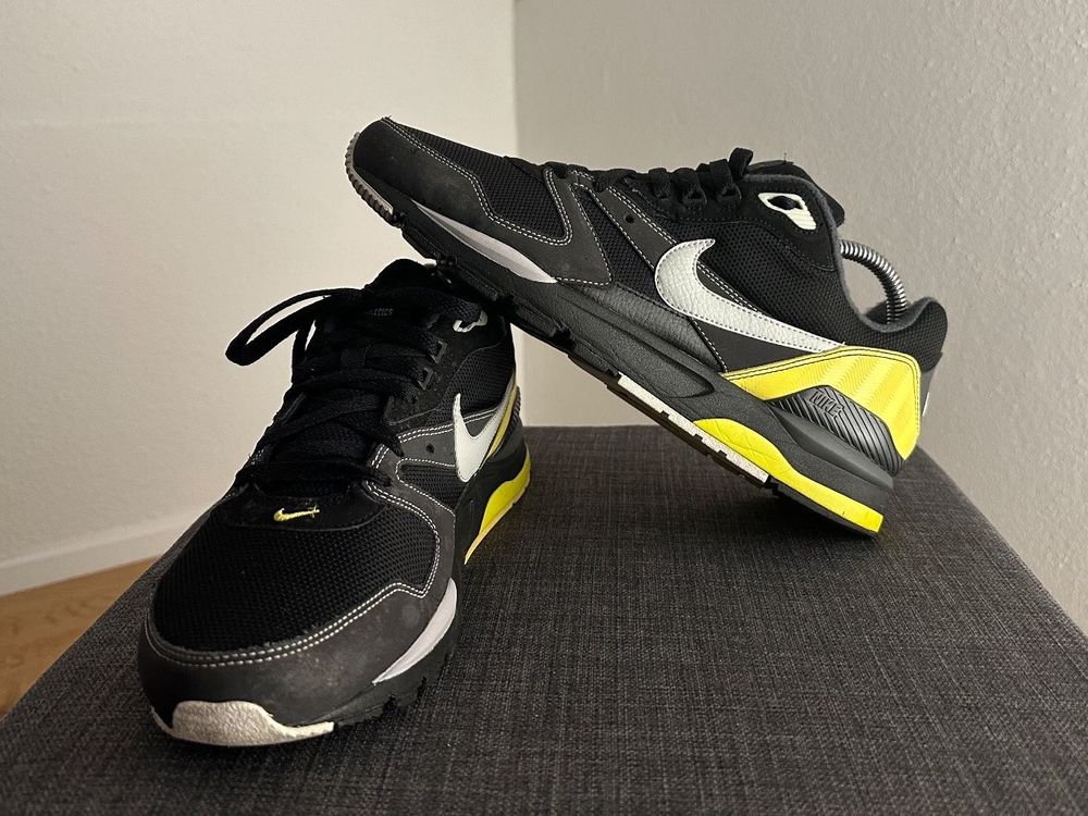 Nike Twilight Runner, Black/Vibrant Yellow, Gr. 43 Kaufen auf Ricardo