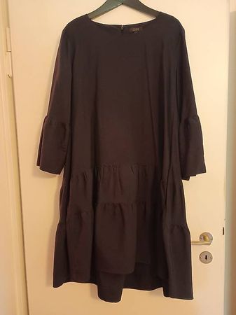 Dunkelblaues Sommerkleid von Cos