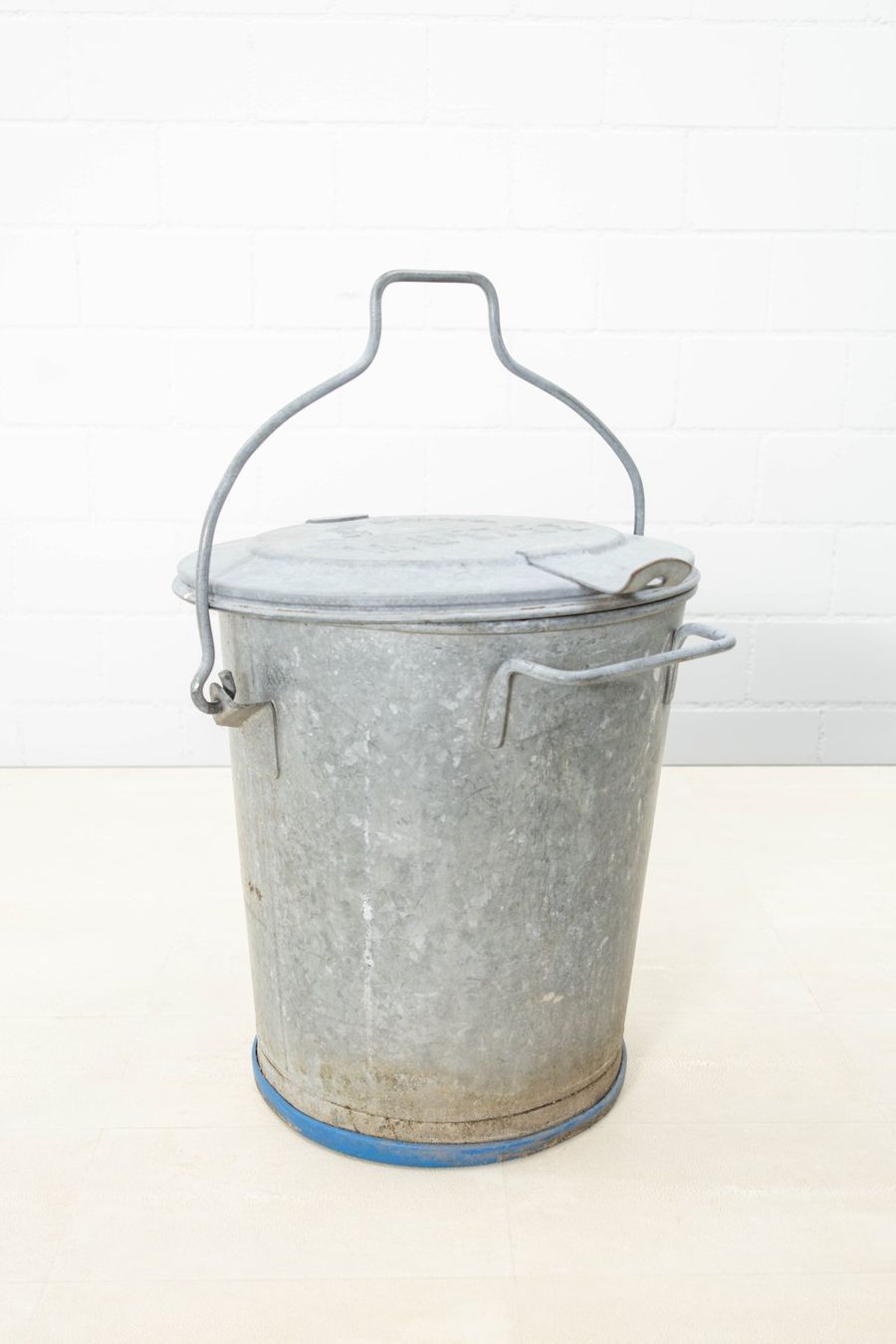 Ochsner Poubelles: System Ochsner Abfalleimer aus Metall – D'occasion à Zürich par ZuercherBrockenhaus 2