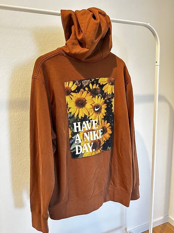 Maglioni & Felpe: Nike Hoodie – Usato da Binningen venduto da Ramon_01 1
