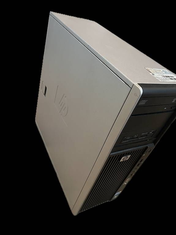 Hewlett Packard PC: HP Z400 Workstation Intel Xeon Nvidia Quadro 2000 gebraucht – Usato da Ueken venduto da jon_ffr5 4