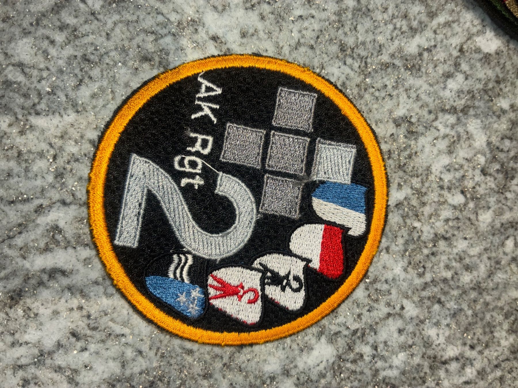 Schweizer Armee Toppe: Badge AK Rgt 2 – Usato da Oberiberg venduto da stab