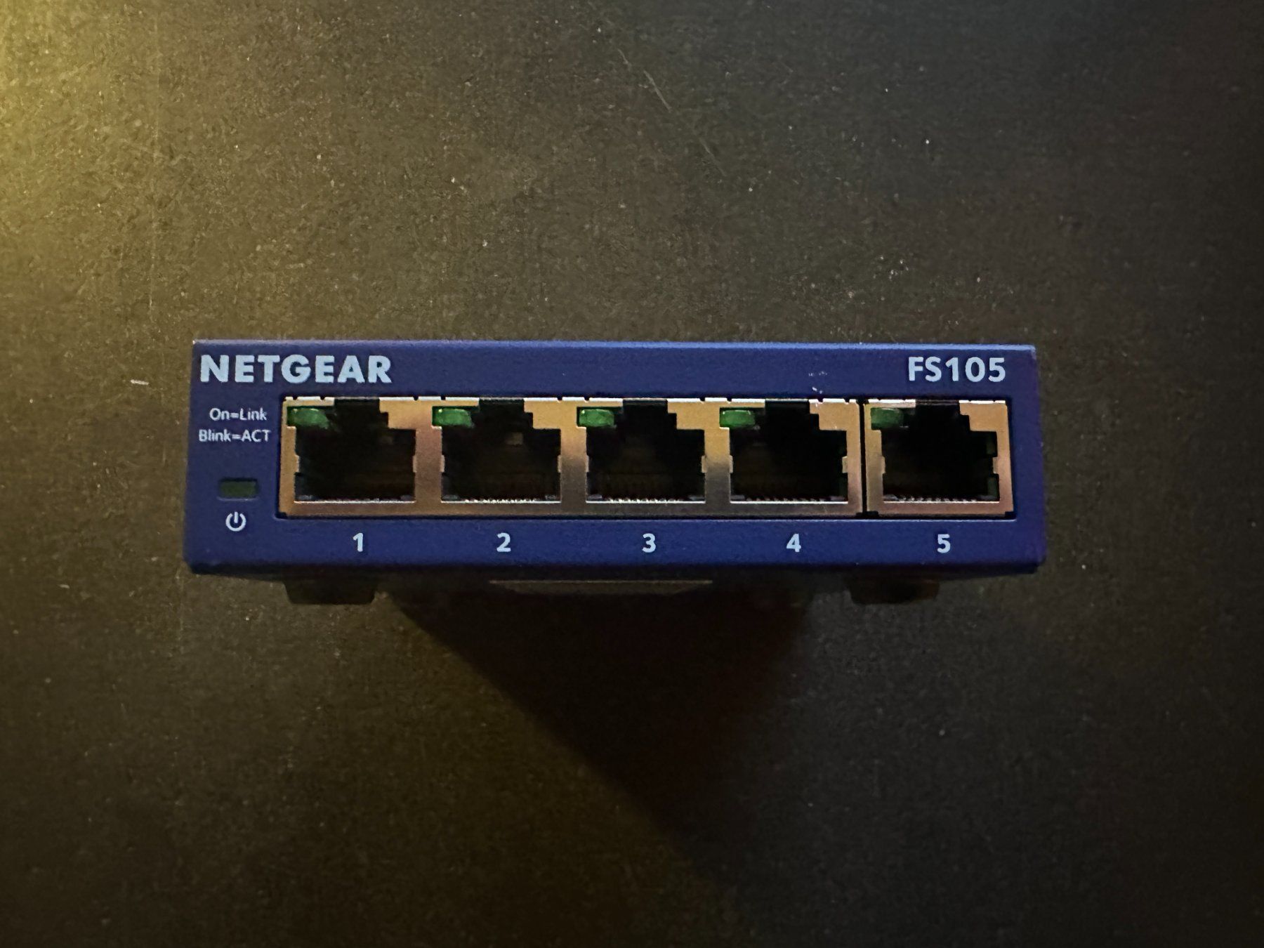 Netgear Hub & Switch: Netgear Prosafe FS105 – Usato da Corserey venduto da Albooster 3