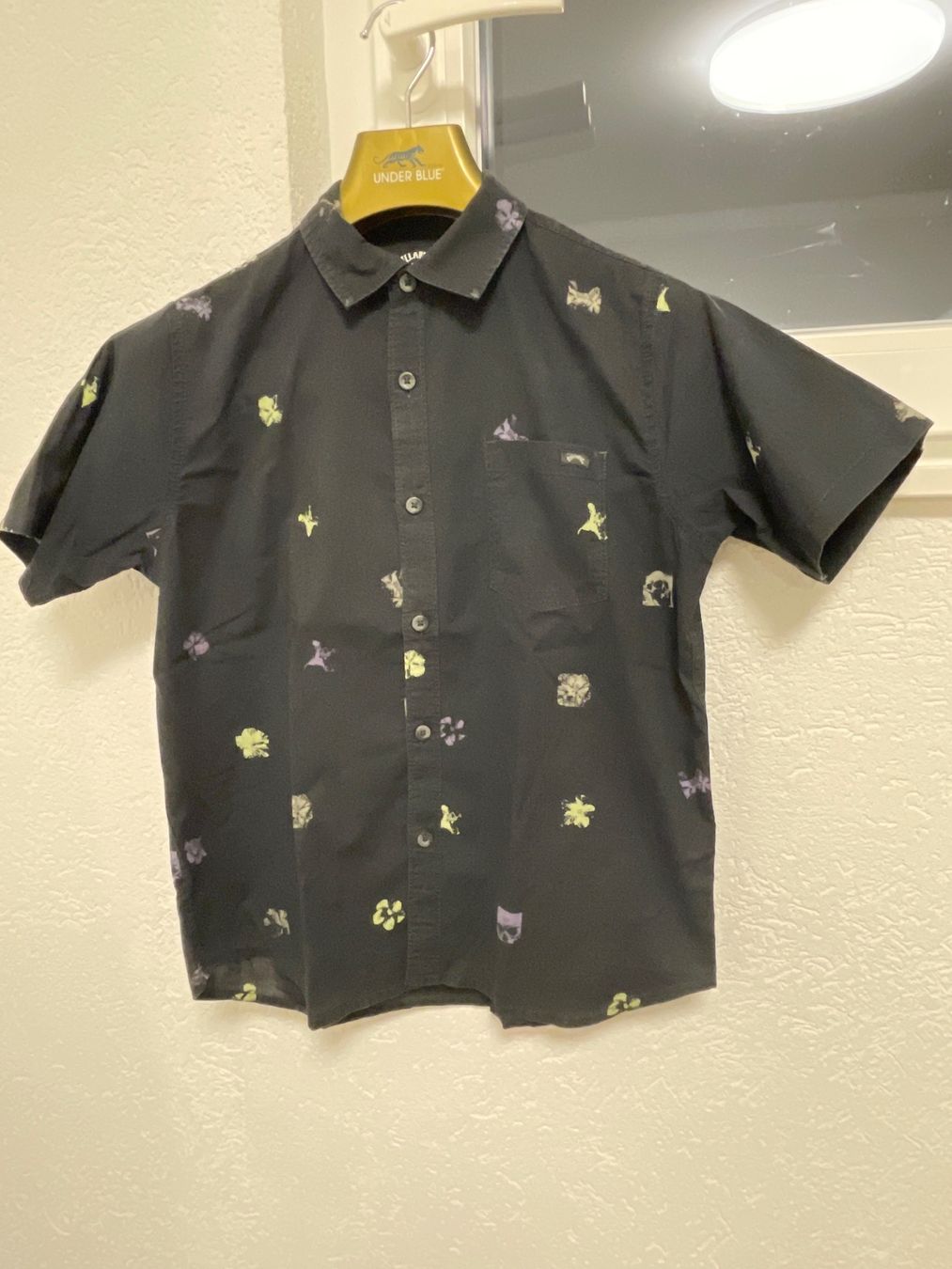 Billabong Camicie, T-shirt & Polo: Chemise Billabong à fleurs taille S – Usato da Yverdon-les-Bains venduto da mar_hg5t