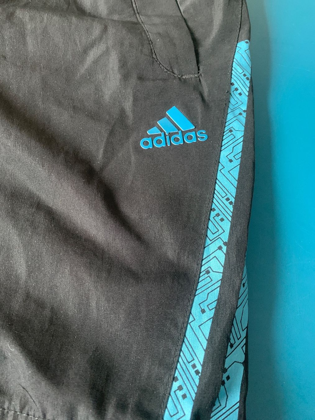 Adidas Hosen: Adidas Sporthose Gr 128 – Gebraucht aus Mettmenstetten von _4_YOU_ 3