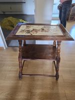 Antiker Beistelltisch Holz mit Blumenmotiv ca. 20er Jahre
