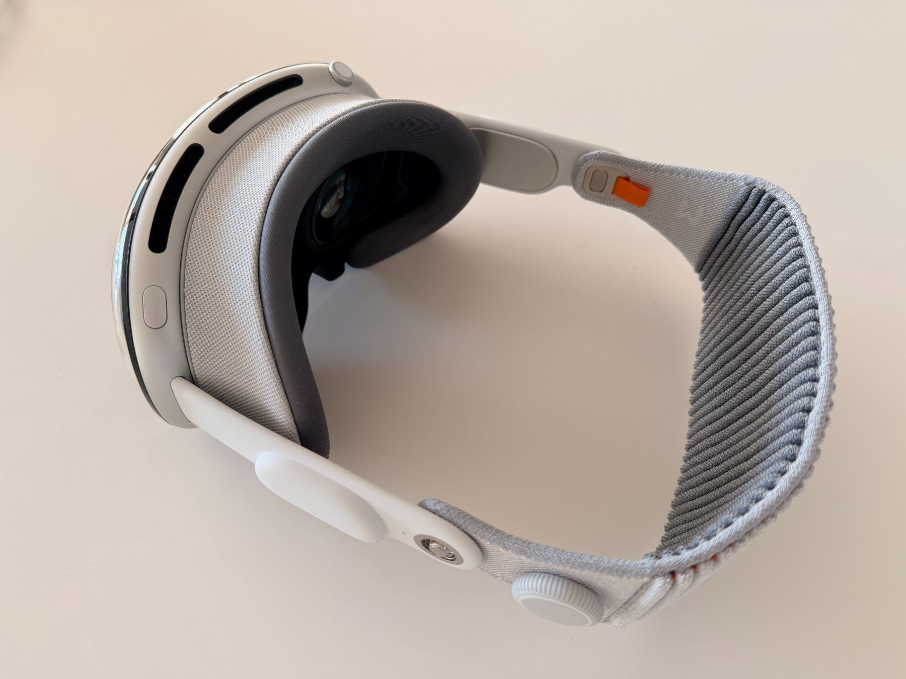 Apple Casco VR: Apple Vision Pro 512GB M2 with accessories – Usato da Zürich venduto da agirardello 2