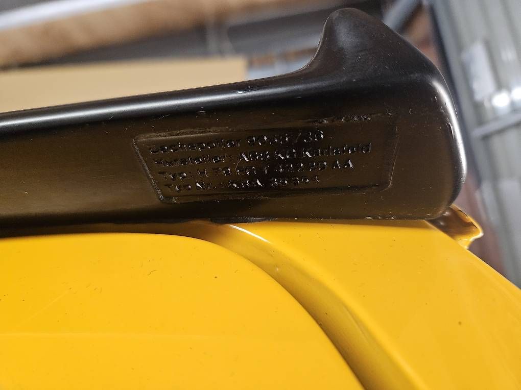 Ford Tutti pezzi di ricambio auto: Ford Fiesta Mk1 Dachspoiler – Usato da Grenchen venduto da sch_p6ll 3