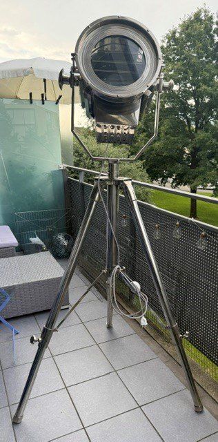 Lampen: projecteur cinema lampe – Gebraucht aus Pully von fam_qj7t